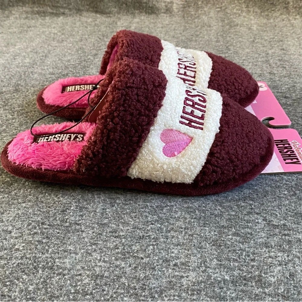 Hershey's‎ Cozy Slippers in Burgundy and White Girls Size 2-3 New